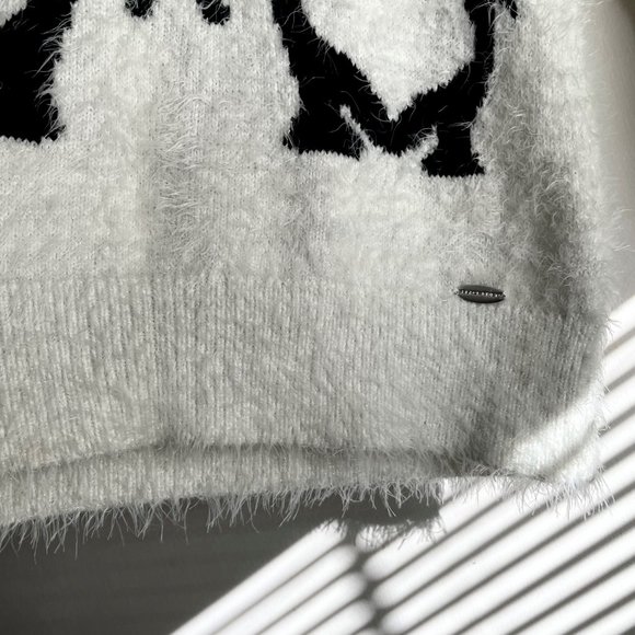 Black Rivet Christmas Holiday Bow Tie Penquin Pals Eyelash Sweater White/Black S - Picture 5 of 9